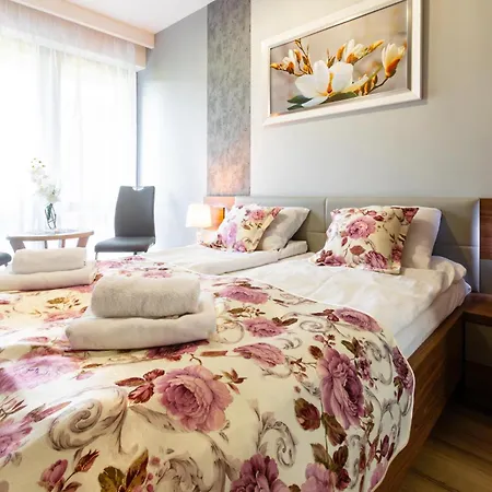 Lawendowy Z Garazem, Tarasem I Widokiem Na Sniezke Triventi アパート カルパッチ